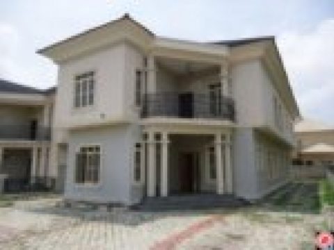 5 bedroom duplex in zone b